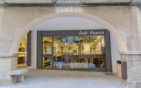 Lovely cafes in your local village 5 mins away